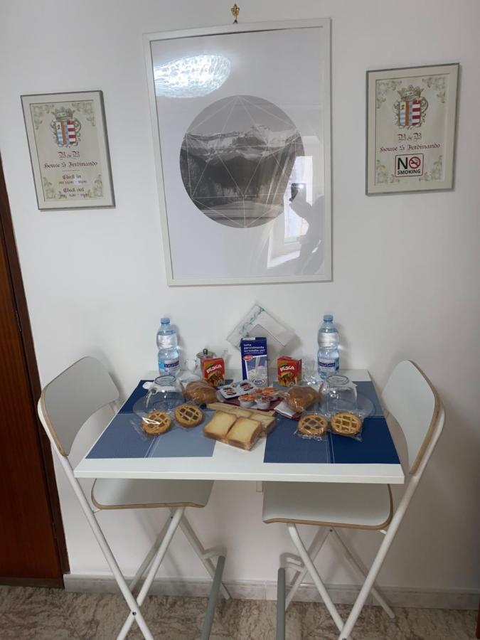 B&B House S. Ferdinando Napoli Esterno foto