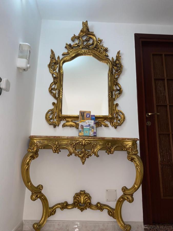 B&B House S. Ferdinando Napoli Esterno foto