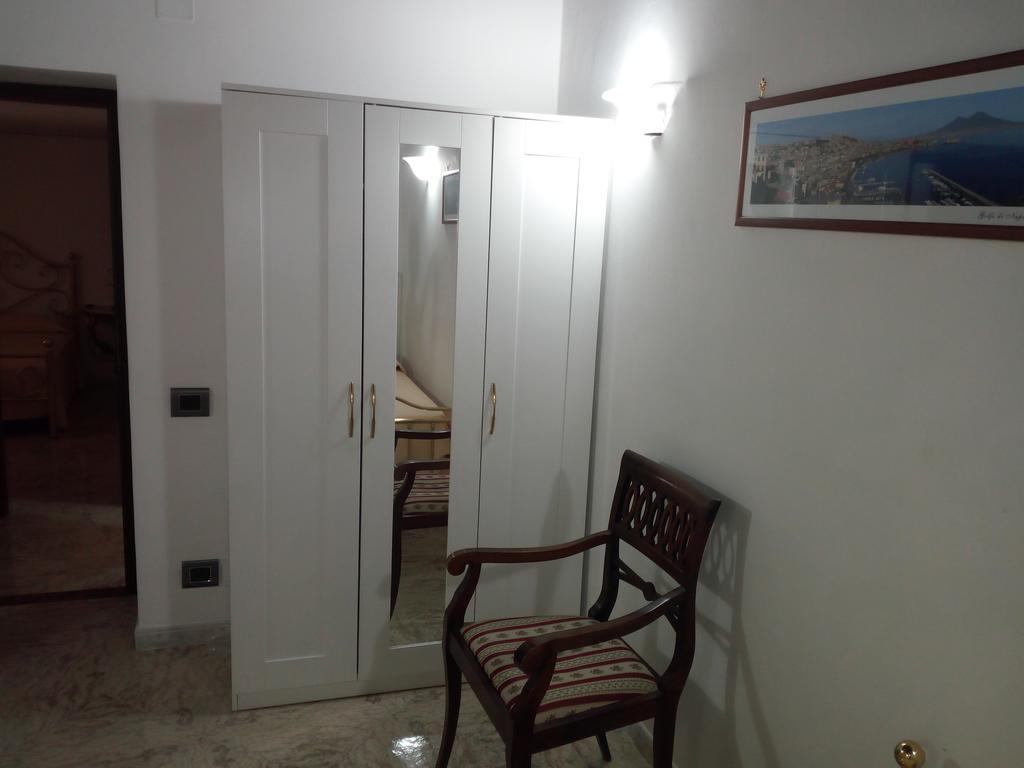 B&B House S. Ferdinando Napoli Esterno foto