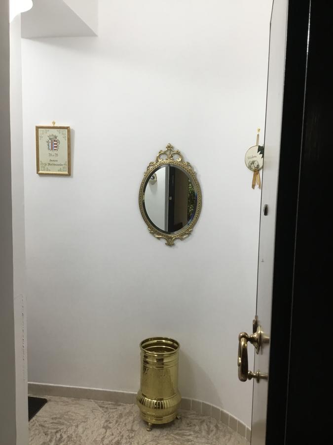 B&B House S. Ferdinando Napoli Esterno foto
