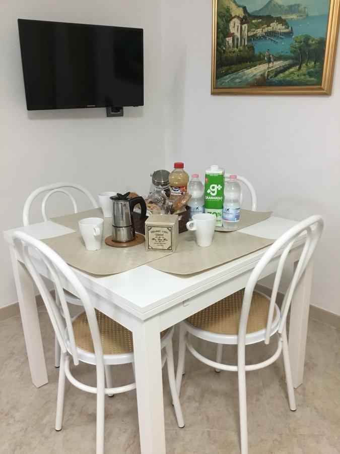 B&B House S. Ferdinando Napoli Esterno foto
